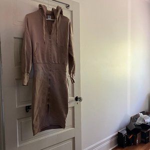 NSF Size M - Sporty Beige Dress with Front Zipper